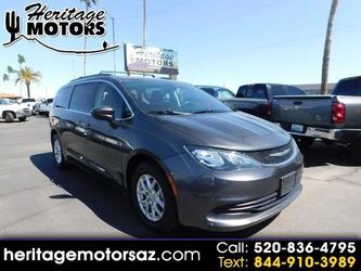 2020 Chrysler Voyager