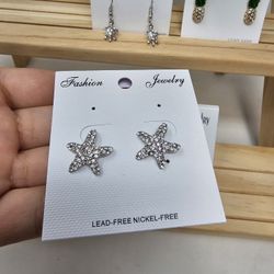 Starfish Stud Earrings Silver Toned Rhinestones 