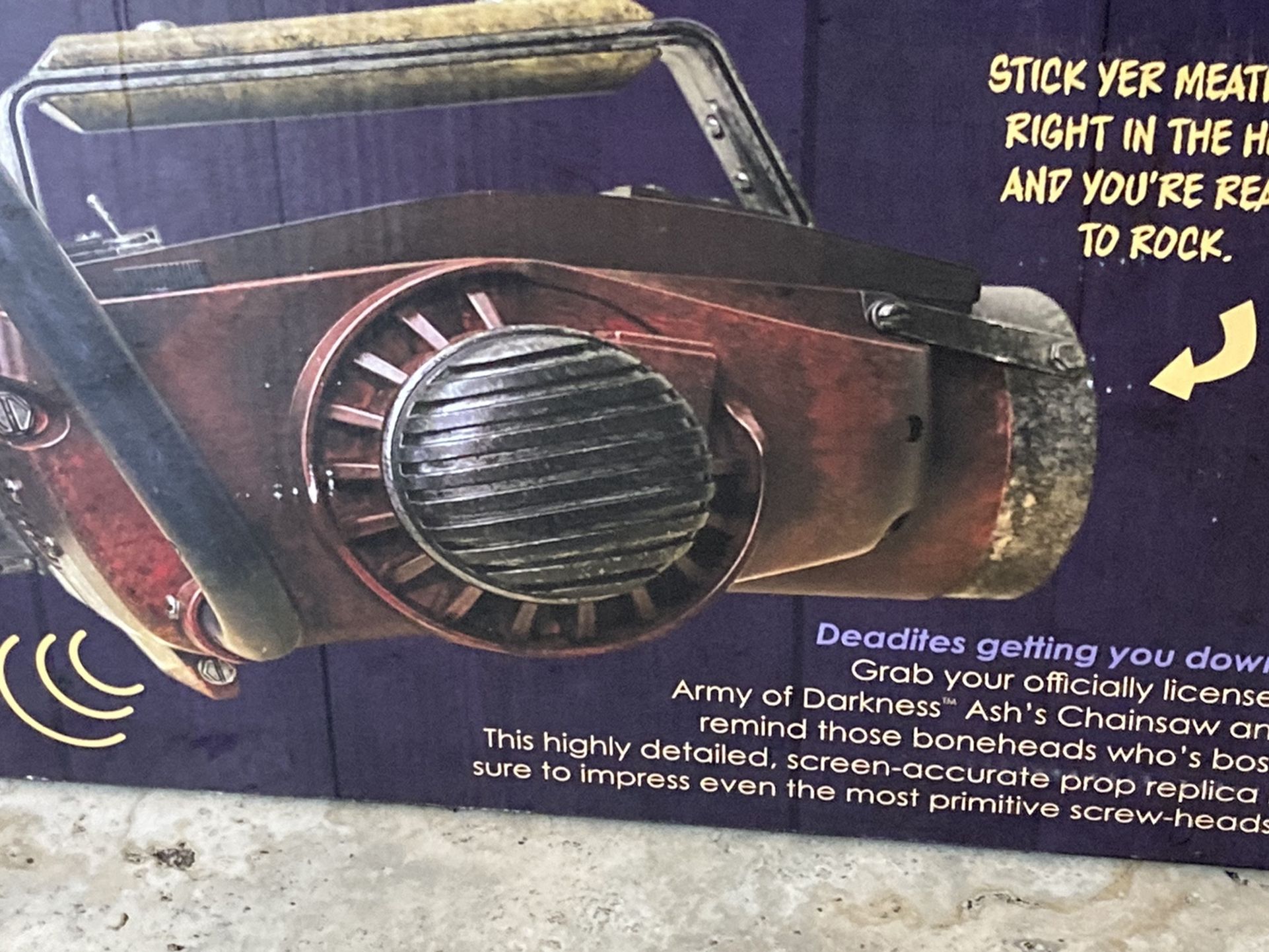 Toy Ash’s chain saw electronic replica Texas Chainsaw massacre style Army of Darkness