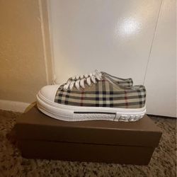 Burberrys