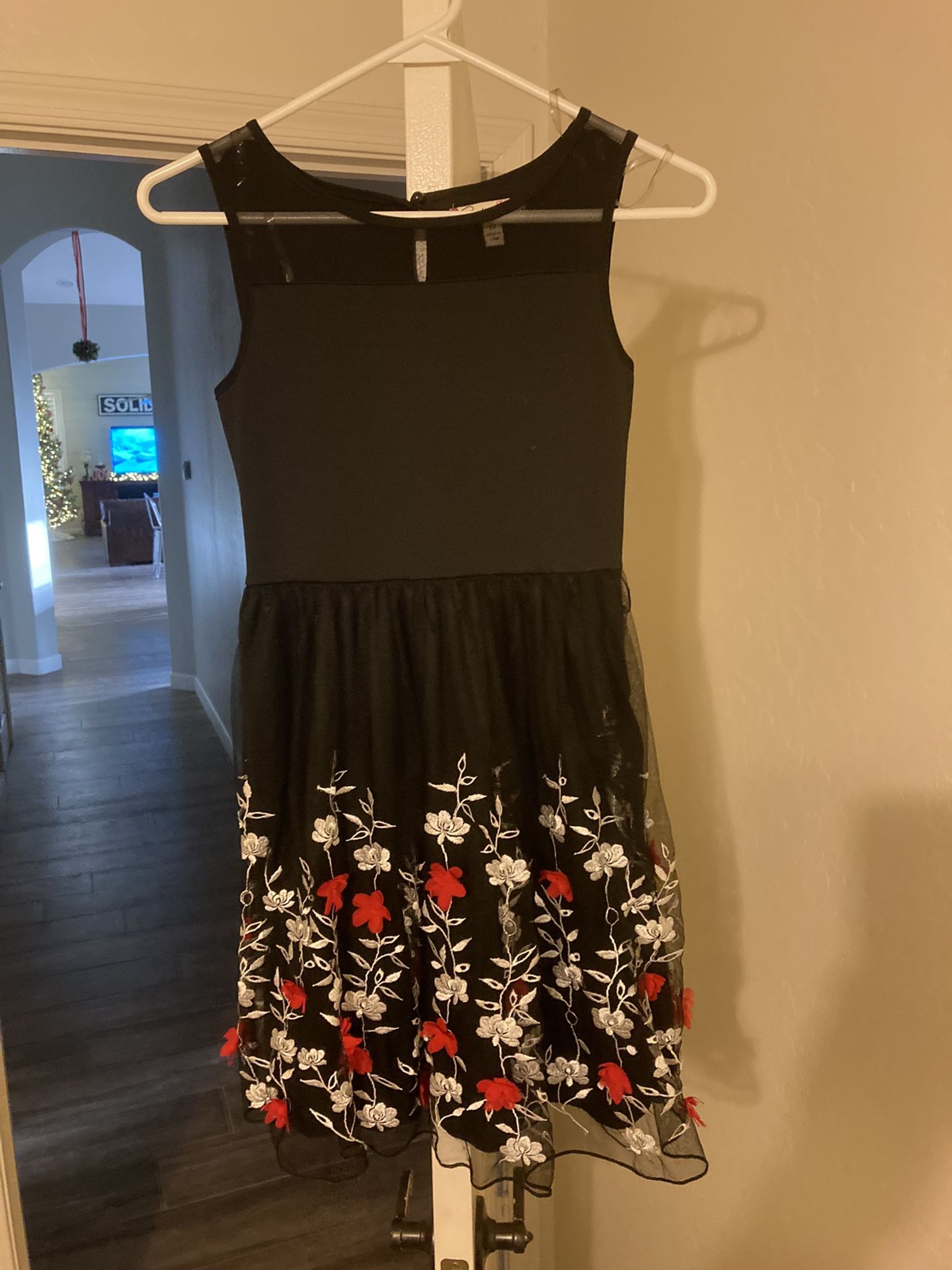 Girls Size 10 Christmas Dress