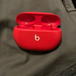 BEATS EARBUDS