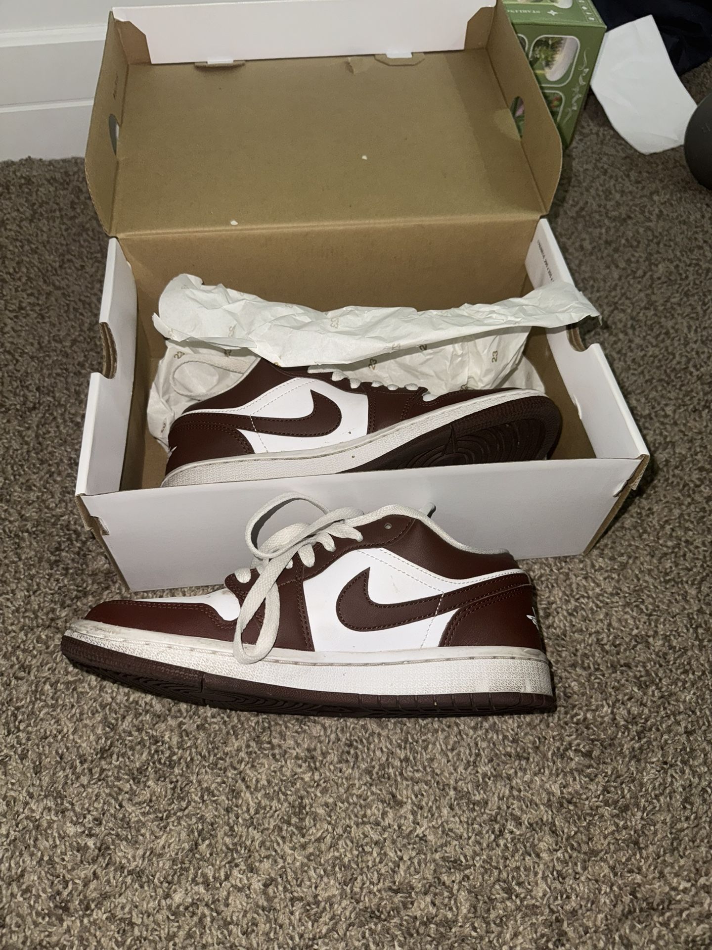 Jordan 1 Low Brown