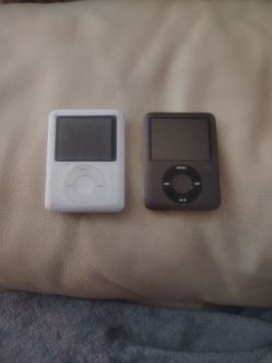 Apple iPod Nano 3rd Gen silver, 4gb , vintage 2nd: Apple iPod nano 3rd gen black 8gb