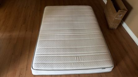 Full size mattress