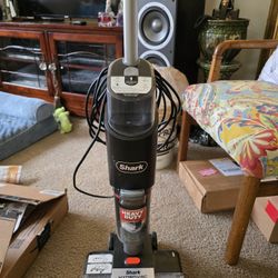 Shark Hydrovac Messmaster  