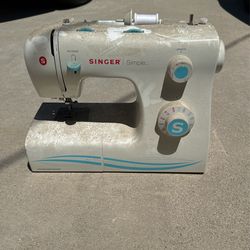 Singer Sewing Machine