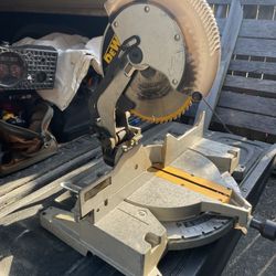 Used Dewalt 12inch Single Bevel Compound Miter Saw