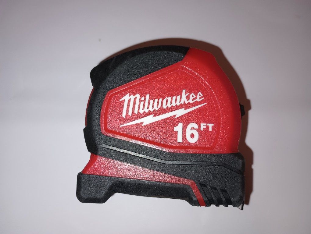 Milwaukee 16FT Measuring Tape