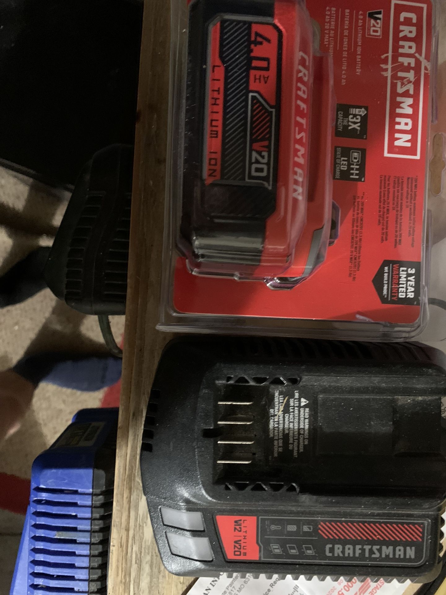 Craftsman 20 V 4 Amp Battery And Charger
