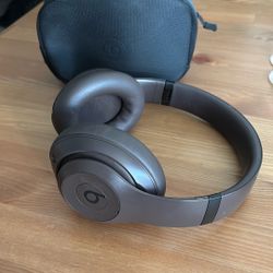 Beats Studio Pro
