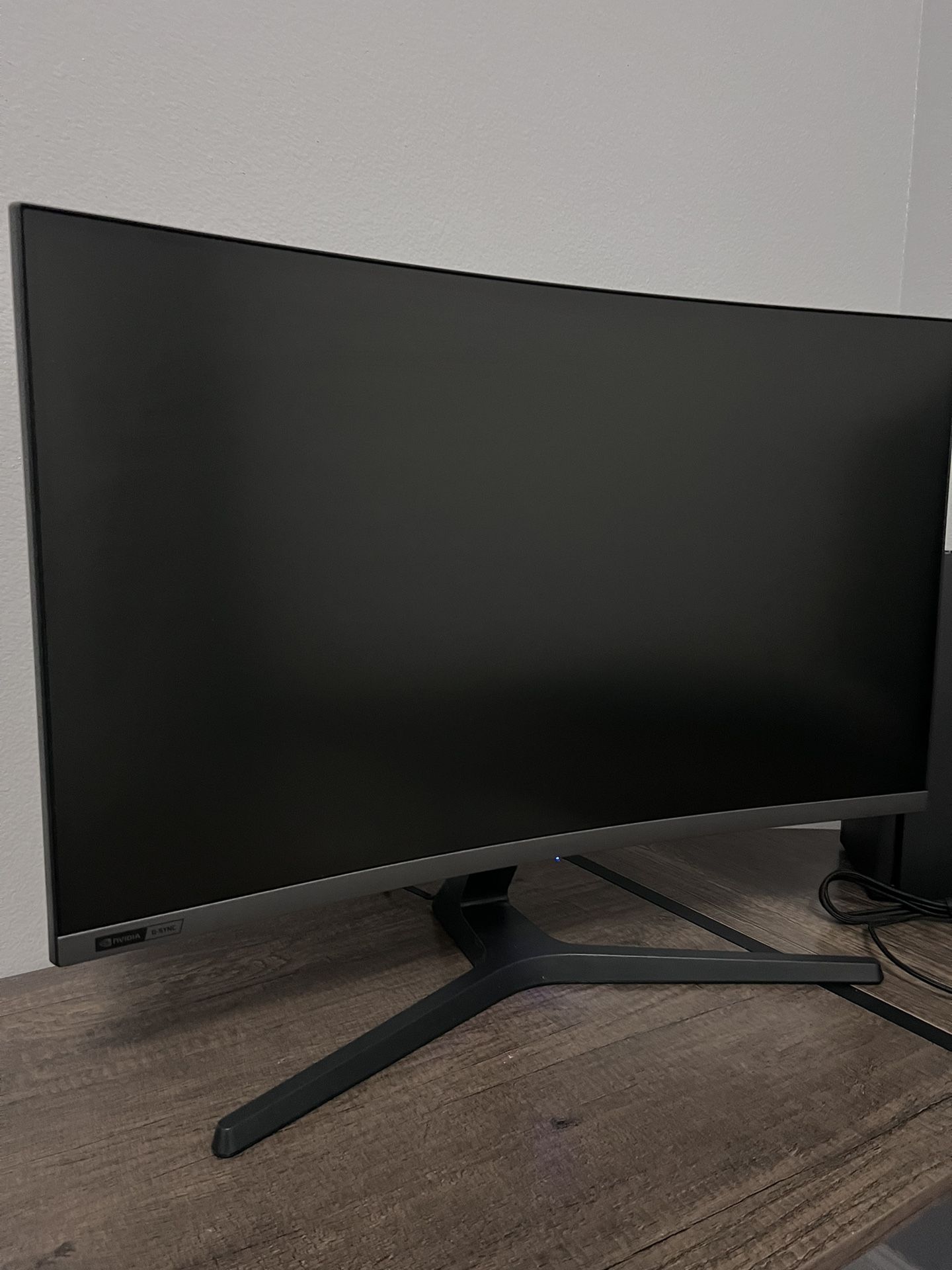 Samsung - 27” Odyssey Gaming CRG5 Series LED Curved 240Hz FHD Monitor with G-SYNC Compatibles