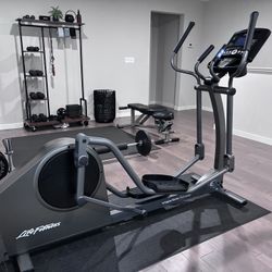 Life Fitness E1 Elliptical 