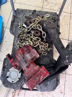 Truck parts/ Piezas de camión
