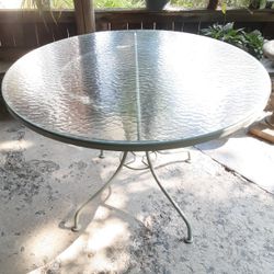 Wrought Iron Patio Table Beautiful!  REDUCED!!  Plenty of Great Weather yet!