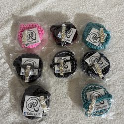 TALIES. COLGADERAS PARA VIHUELA 