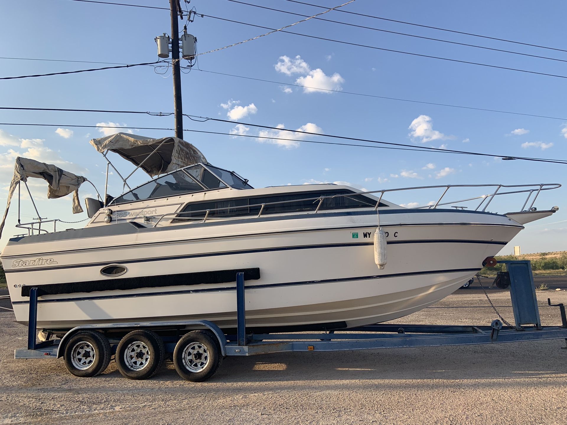 26’ Cabin Motor Boat