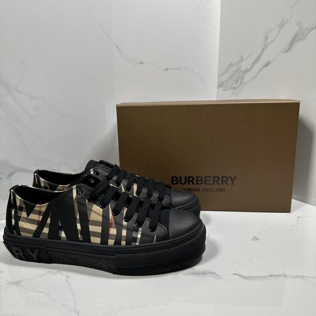 Burberry Men's Black Trainers