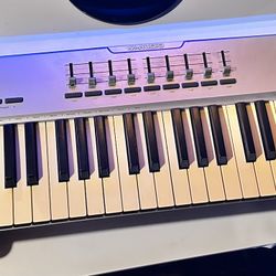 M-Audio Oxygen 61 MIDI Keyboard -Repair or Parts