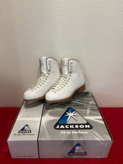 Name Brand Jackson 200 Figure Skates Size 4 Ice Skating