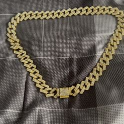 Diamond Studded Gold Chain