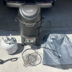 TRU-Infrared 3 in 1 Smoker Roaster Gas Grill Charbroil