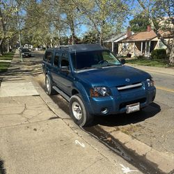 Camper shell Nissan frontier