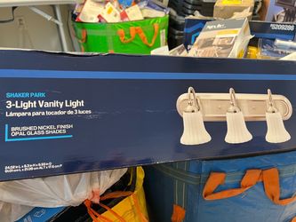 Shaker Park 24.02-in 3 Light Brushed Nickel Traditional Bathroom Vanity light bar
