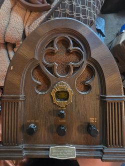 Philco Ford Special Edition Reproduction Cathedral AM/FM Radio