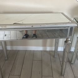 Mirrored Table With Crack 