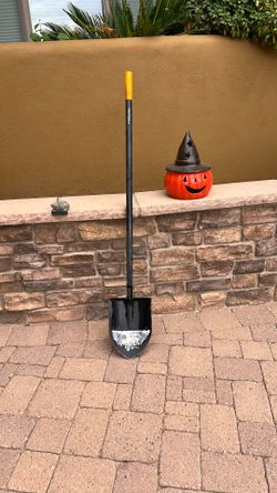 Fiskars 57" All-Steel Digging Shovel, Used One Time