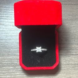Over 1 Ct Natural Diamond Ring In White Gold 