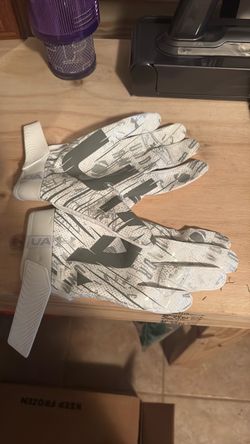Under armor football gloves