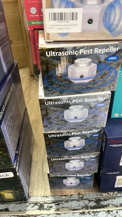 Ultrasonic Pest Repeller UR02 Plug-In