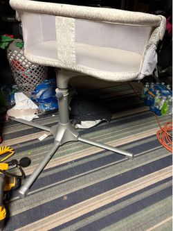 Baby Bassinet Halo Swivel Sleeper