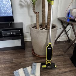 Shark portable Vacuum Cleaner With 3 Free Refills 