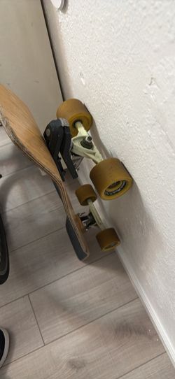 Skateboard w surf adapter