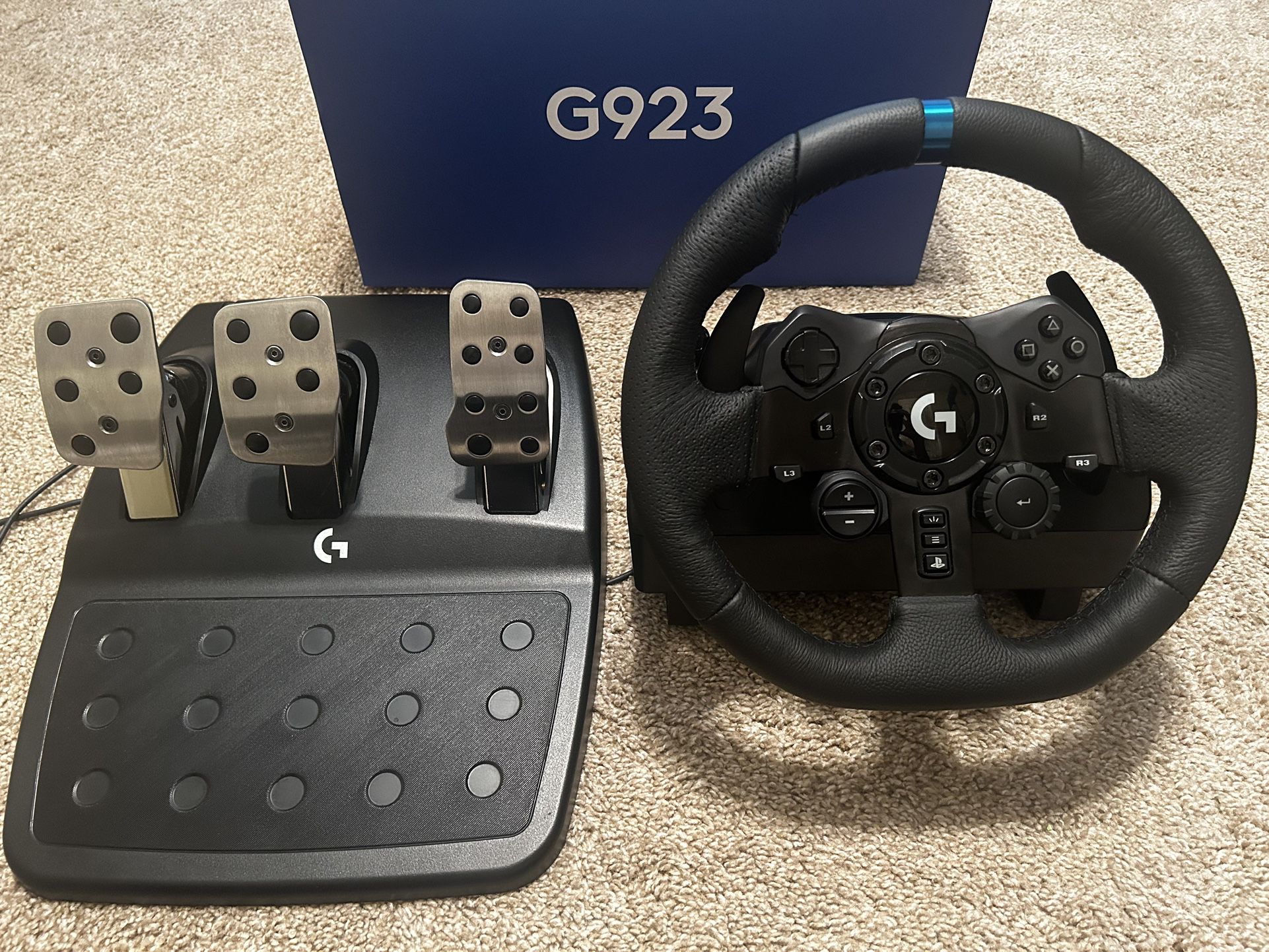 Logitech G923 PlayStation Racing wheel 