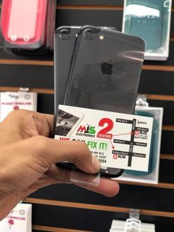 IPHONE 7 32GB UNLOCKED