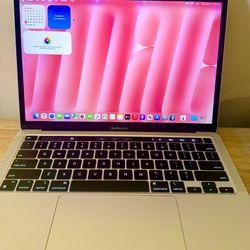 MacBook Pro 13” (2020) M1 • 8GB • 256GB • 1 Cycle • 100% Battery 