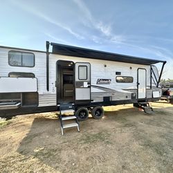 2021 LIKE NEW COLEMAN 34ft