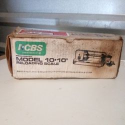 Vintage RCBS 10-10 Reloading Scale