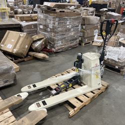 Electric pallet jack