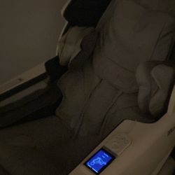 Massage Chair (zero Gravity)