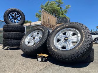 Chevy and gmc wheels LT275/70/18” cooper