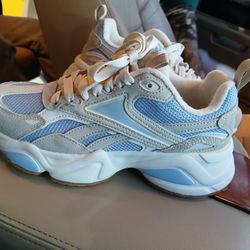Reebok Size 6 Womens 