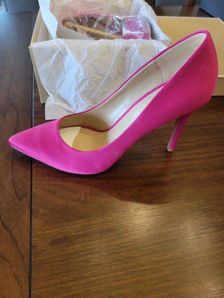 Michael Kors Claire Pump