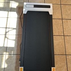 Portable Walking Pad Treadmill (Plug In)