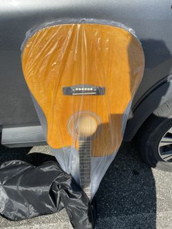 Acoustic Guitar (BRAND NEW/ NEVER USED) 🎸 