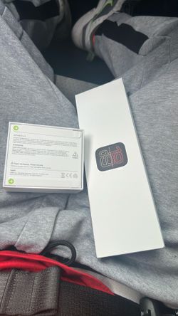 Apple Watch SE 13 & AirPod Pro 3